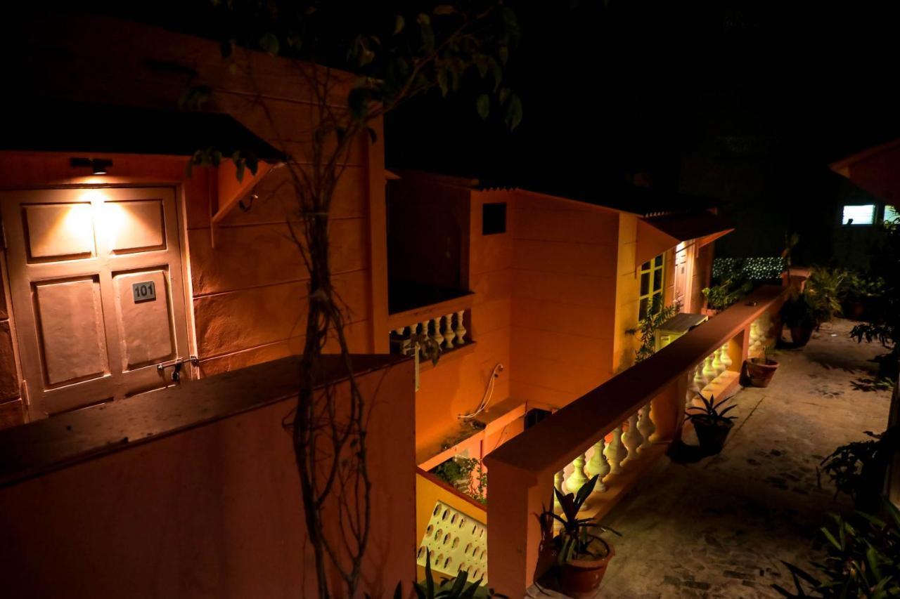 French Villa Pondicherry Exteriör bild